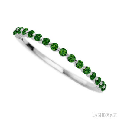 14K White Gold band with 15 Round Green Diamond having TCW-.22