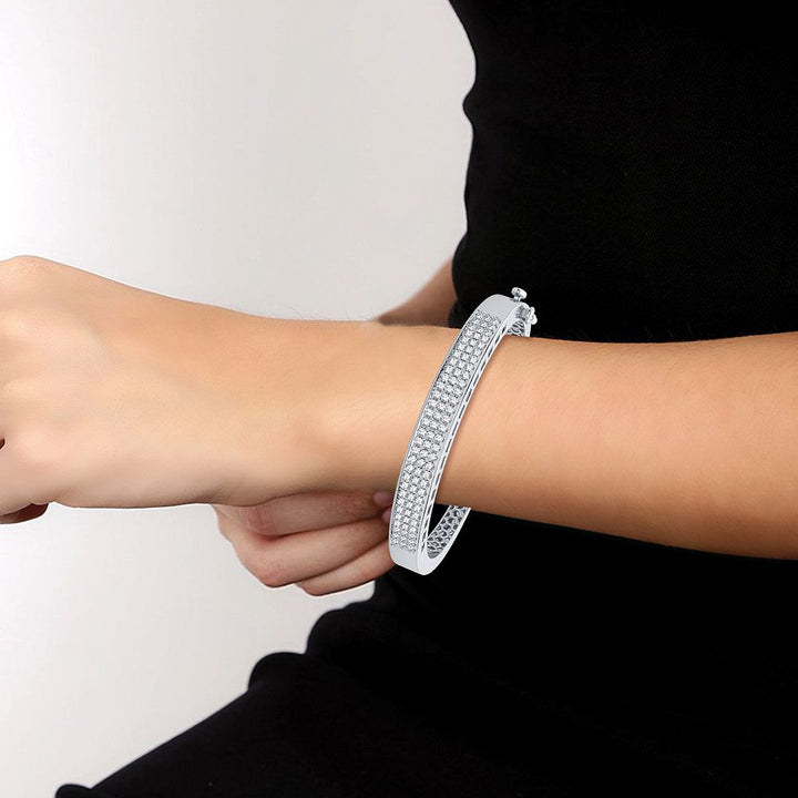 Luminous 14K White Gold Lab Diamond Womens Bangle
