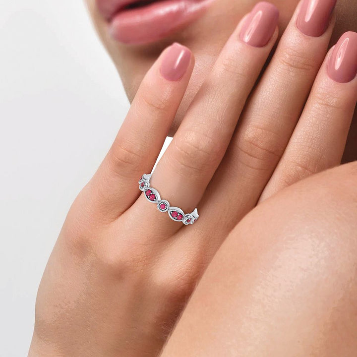 Elegant 14k White Gold Lab Diamond Womens Band Ring