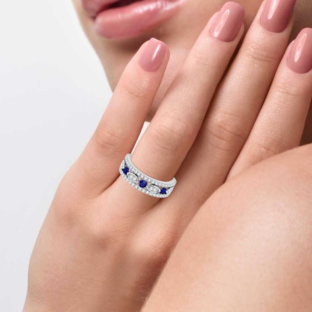 Elegant 14k White Gold 0.50ct Lab Diamond Womens Band