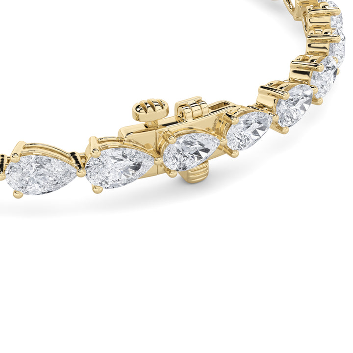 6Cttw Pear Shaped Lab Grown Diamond (F/VS) Fancy Line Bracelet in 14K Gold