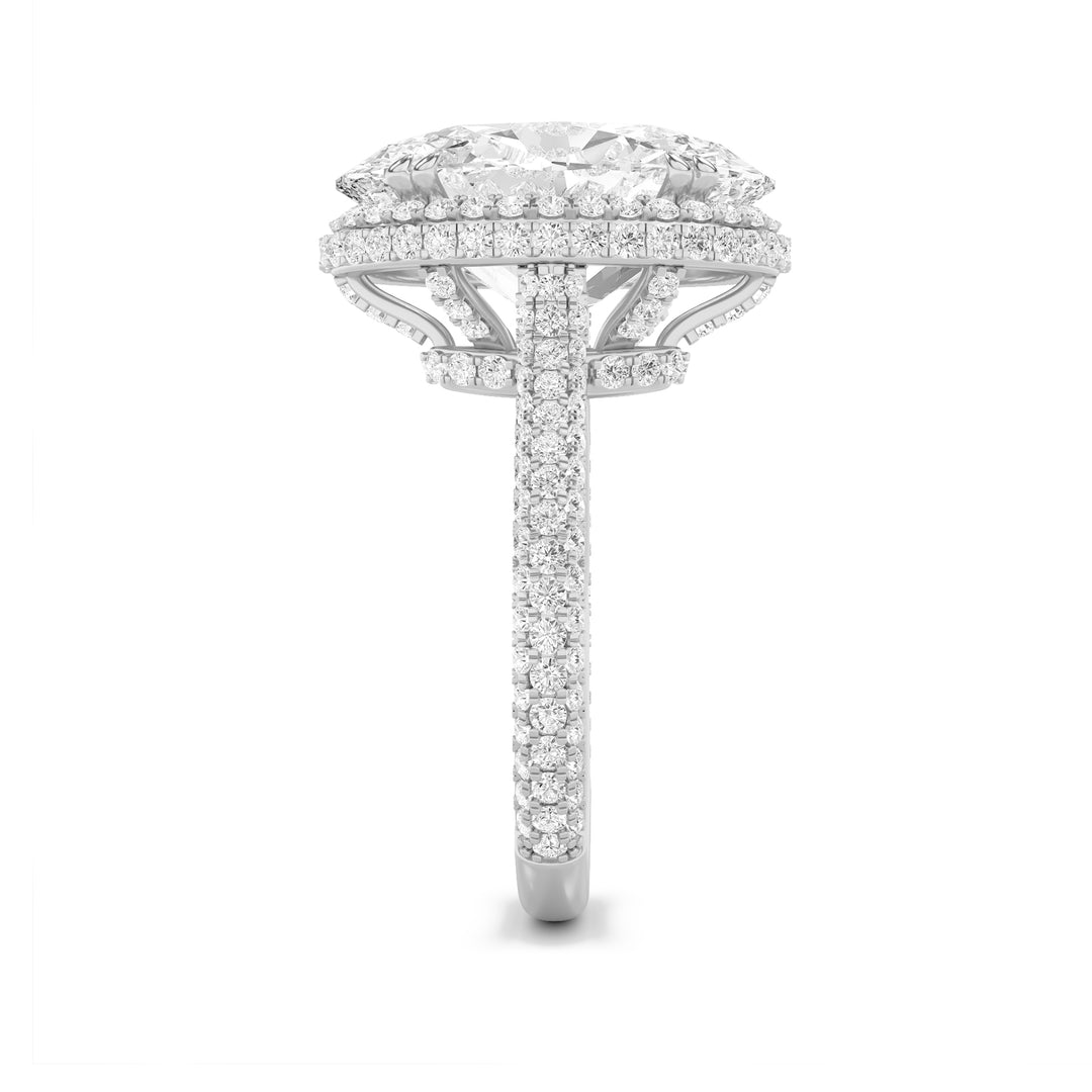 7.5Cttw Oval Shaped Lab Grown Diamond (F/VS) BoldStatement Accented Ring in 14K Gold