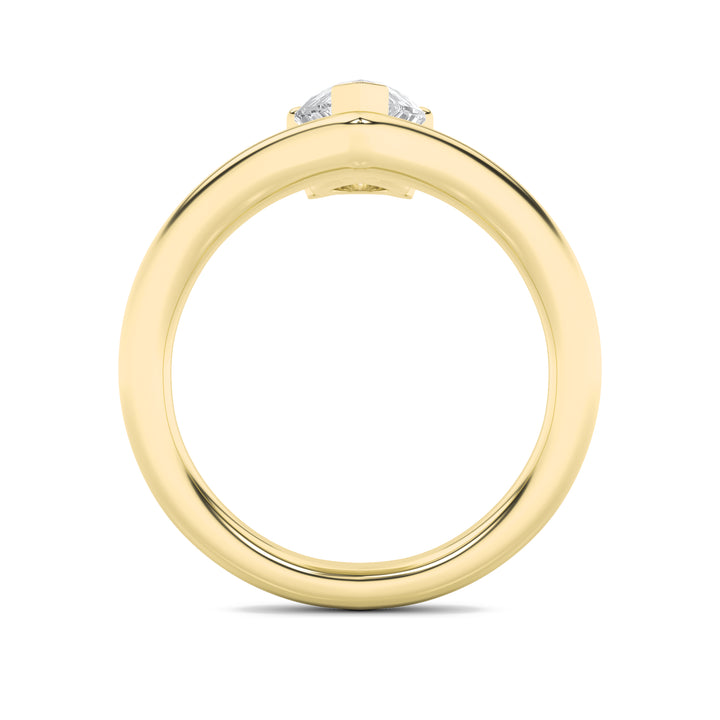 1.5Cttw Pear Shaped Lab Grown Diamond (F/VS) Chevron Solitaire Engagement Ring in 14K Gold