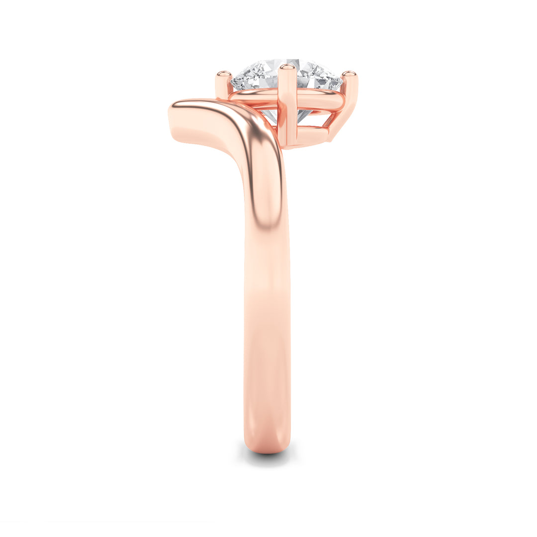 1.5Cttw Round Shaped Lab Grown Diamond (G/VS) Chevron Solitaire Engagement Ring in 14K Gold
