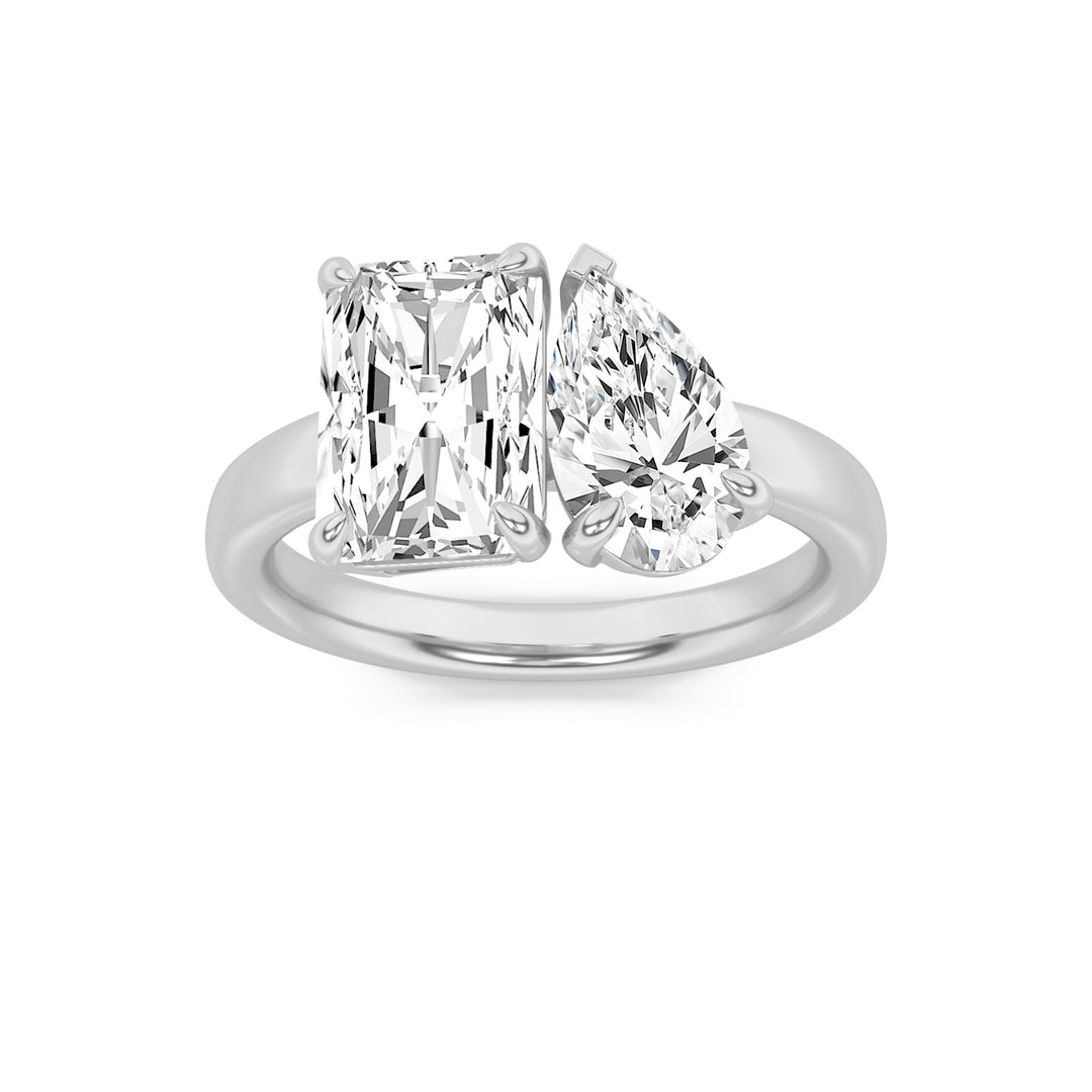 3Cttw Radiant Shaped Lab Grown Diamond (F/VS) Toiet Moi Fashiion Ring in 14K Gold