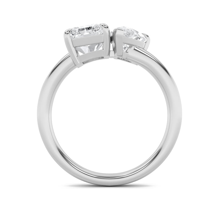 3Cttw Radiant Shaped Lab Grown Diamond (F/VS) Toiet Moi Fashiion Ring in 14K Gold