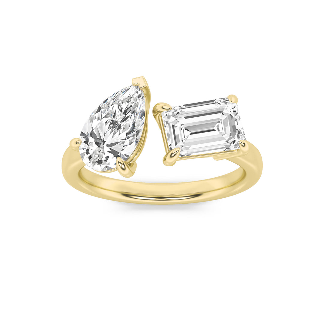 3Cttw Emerald Shaped Lab Grown Diamond (F/VS) Toiet Moi Fashiion Ring in 14K Gold